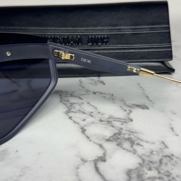 Christian Dior Visor Shield Sunglasses Black/Gold Logo - Picture 6 of 9